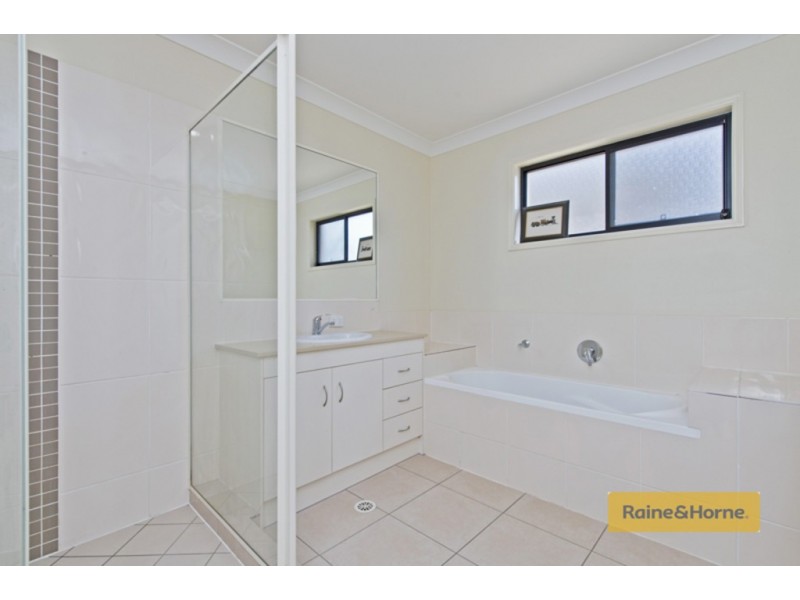 18 Denise Drive, Upper Coomera QLD 4209