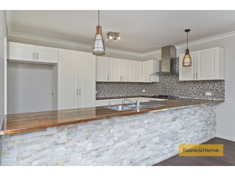 13 Vermont Street, Oxenford QLD 4210