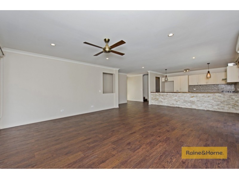 13 Vermont Street, Oxenford QLD 4210