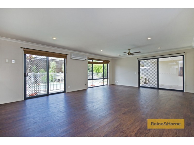 13 Vermont Street, Oxenford QLD 4210