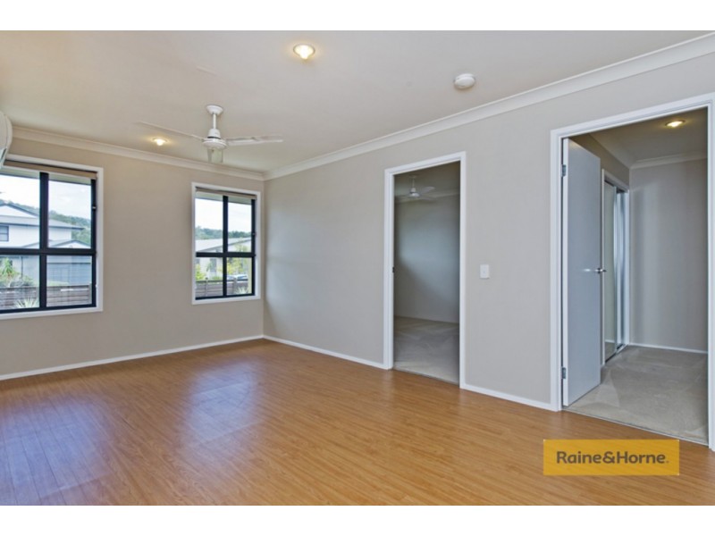 13 Vermont Street, Oxenford QLD 4210