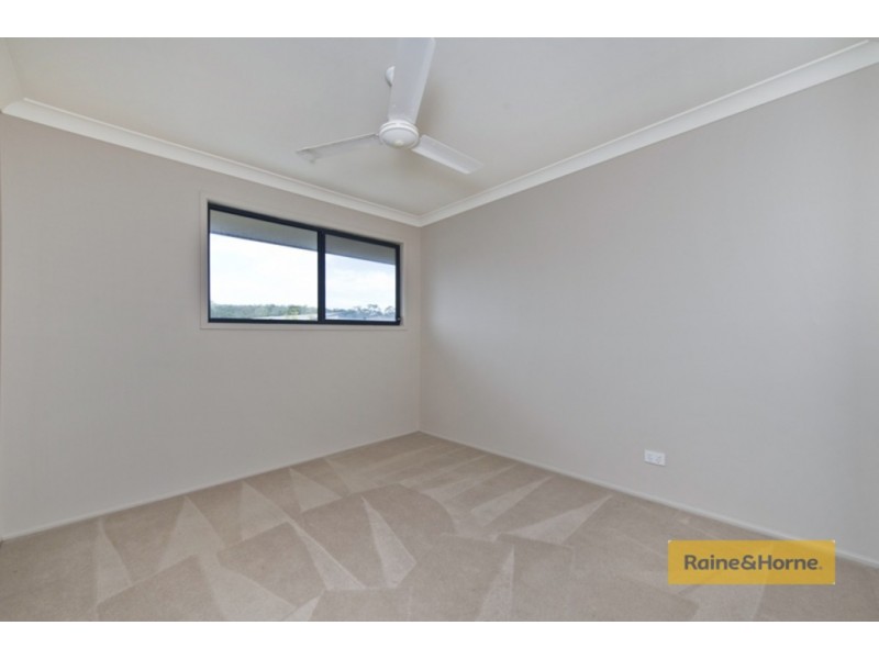 13 Vermont Street, Oxenford QLD 4210