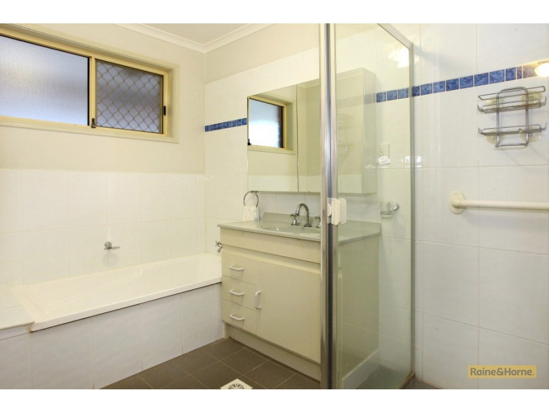 24 12 Helensvale Road, Helensvale QLD 4212