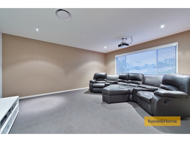 10 Berrimilla Lane, Coomera Waters QLD 4209