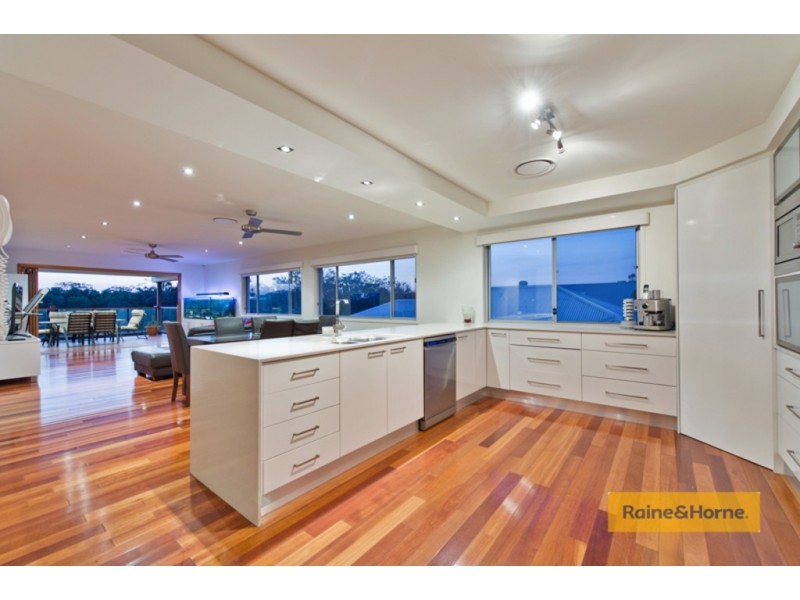 10 Berrimilla Lane, Coomera Waters QLD 4209