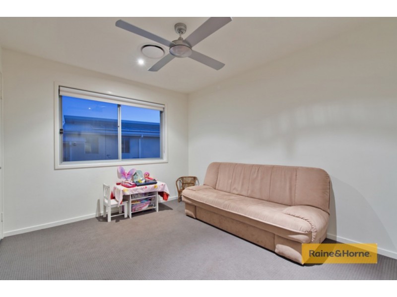 10 Berrimilla Lane, Coomera Waters QLD 4209