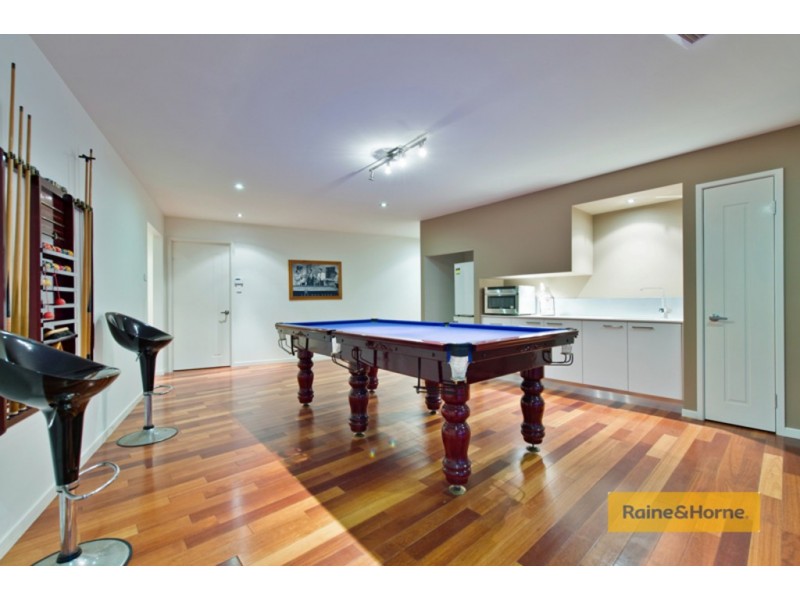 10 Berrimilla Lane, Coomera Waters QLD 4209