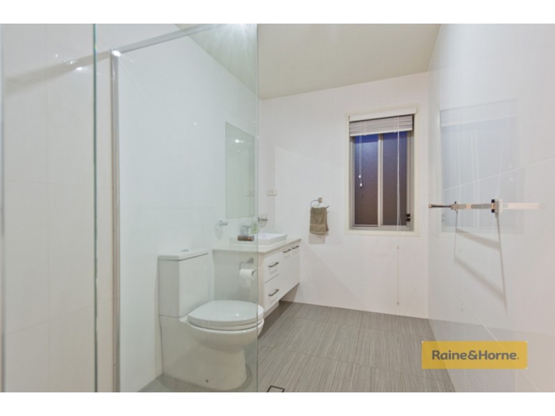 10 Berrimilla Lane, Coomera Waters QLD 4209