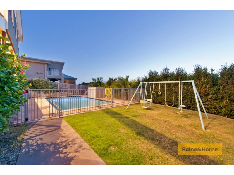 10 Berrimilla Lane, Coomera Waters QLD 4209