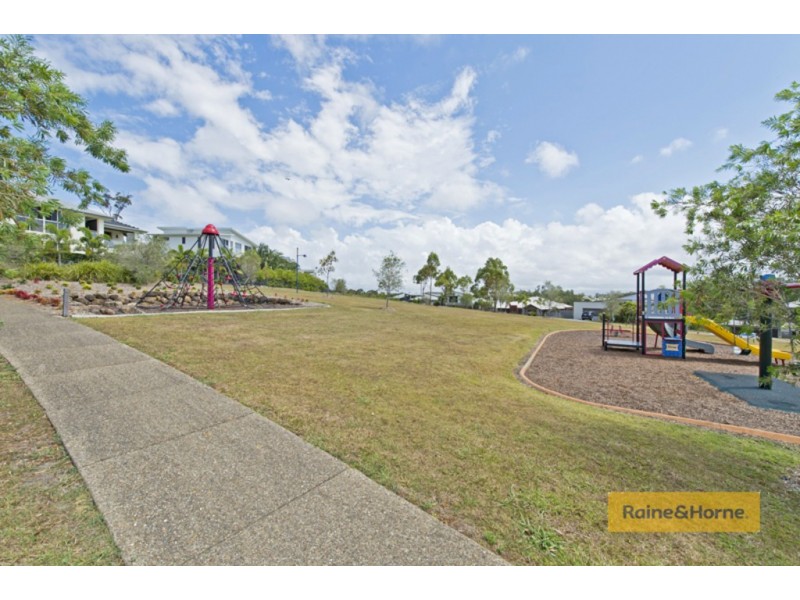 10 Berrimilla Lane, Coomera Waters QLD 4209