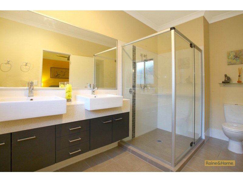 31 The Close, Helensvale QLD 4212