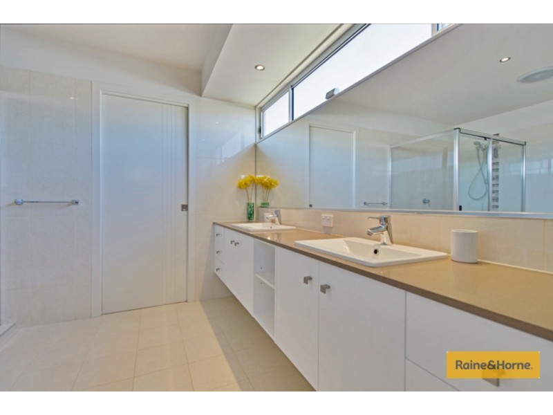 11 Katinka Circuit, Coomera Waters QLD 4209