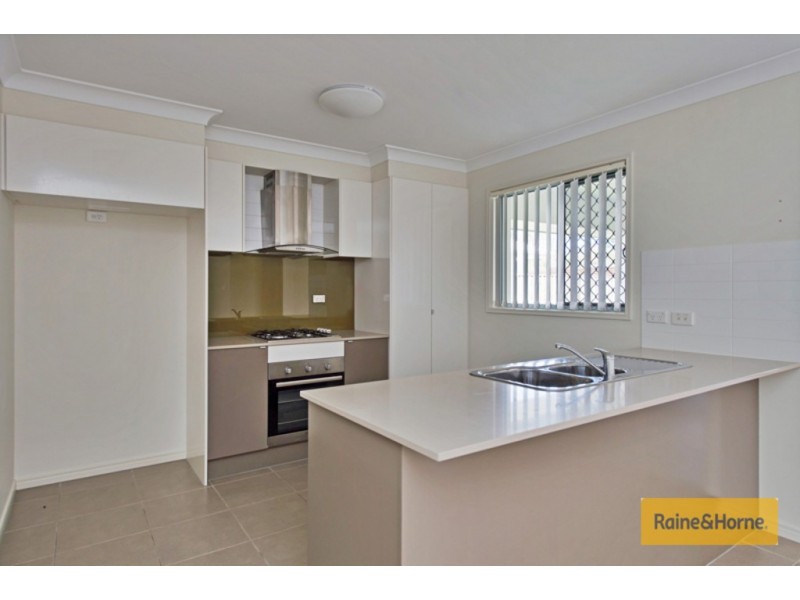 4 Severn St, Coomera QLD 4209