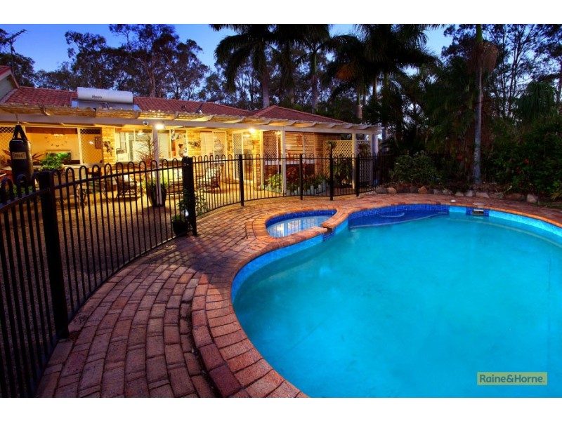 14 Boonah Court, Helensvale QLD 4212