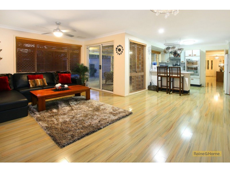 14 Boonah Court, Helensvale QLD 4212