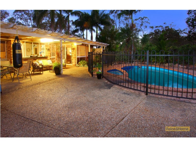 14 Boonah Court, Helensvale QLD 4212