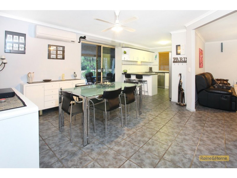 204 Mildura Drive, Helensvale QLD 4212