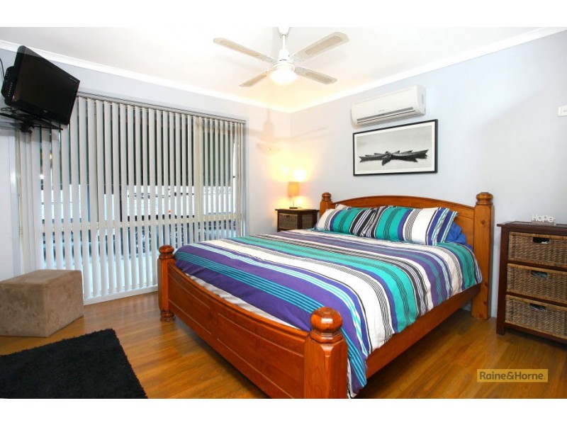 204 Mildura Drive, Helensvale QLD 4212