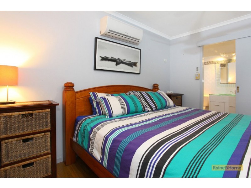 204 Mildura Drive, Helensvale QLD 4212