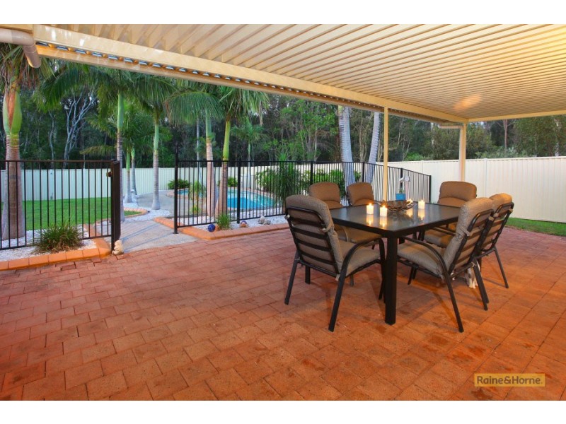 204 Mildura Drive, Helensvale QLD 4212