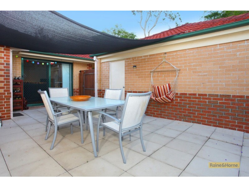 15 Doyalson Place, Helensvale QLD 4212