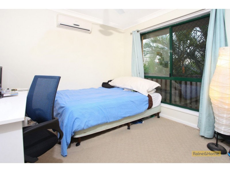 15 Doyalson Place, Helensvale QLD 4212