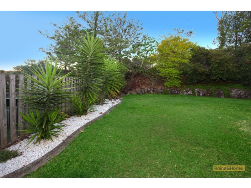 15 Doyalson Place, Helensvale QLD 4212