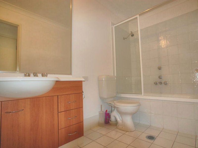 53/24 Amsonia Court, Arundel QLD 4214