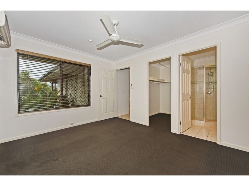 3 Gould Place, Pacific Pines QLD 4211