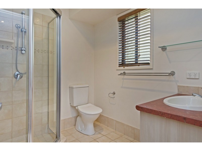 3 Gould Place, Pacific Pines QLD 4211