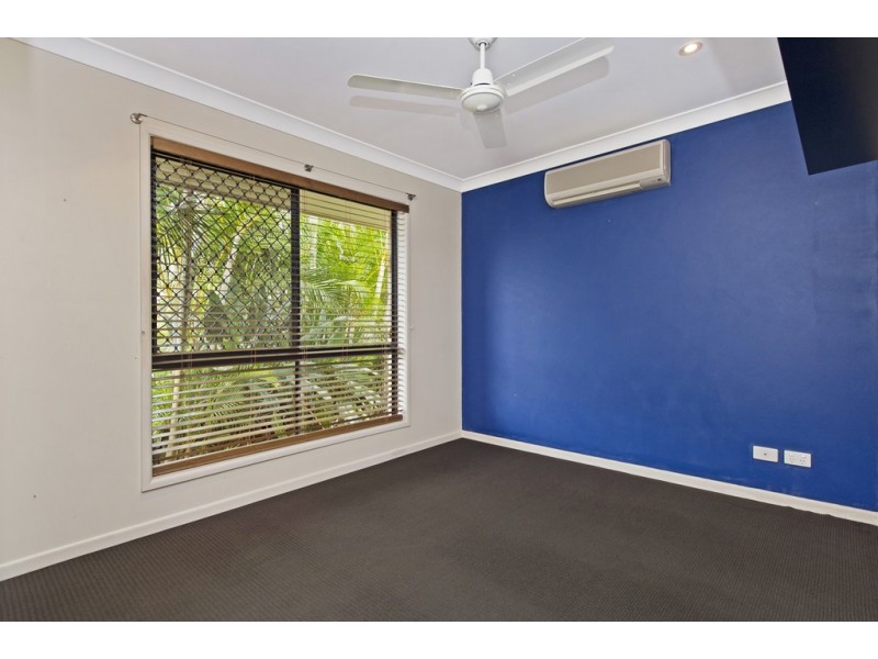 3 Gould Place, Pacific Pines QLD 4211