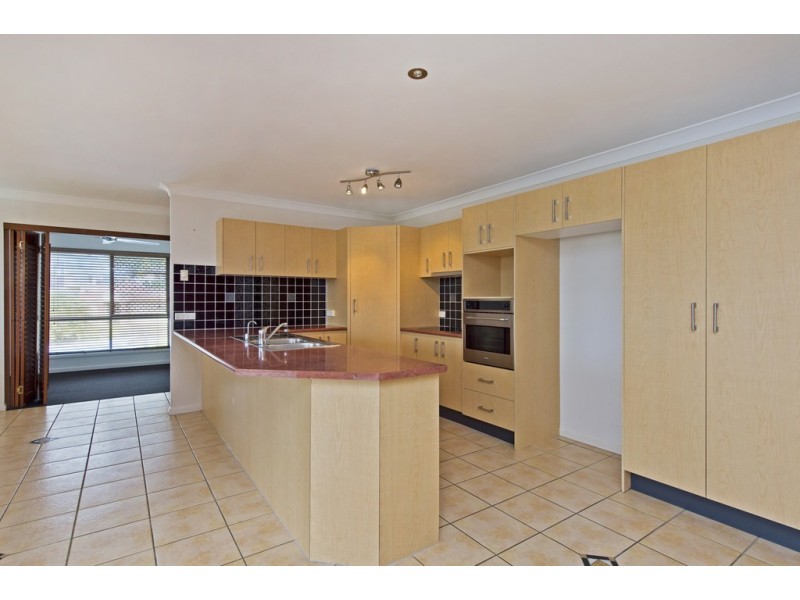 3 Gould Place, Pacific Pines QLD 4211