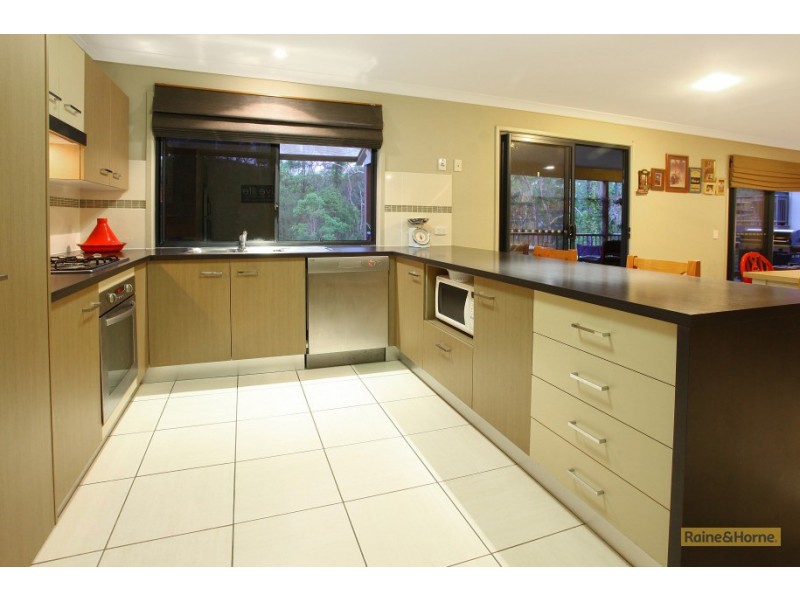 56 Cobb and Co Drive, Oxenford QLD 4210