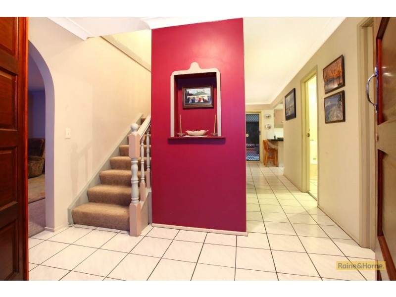 7 Wolvi Place, Helensvale QLD 4212