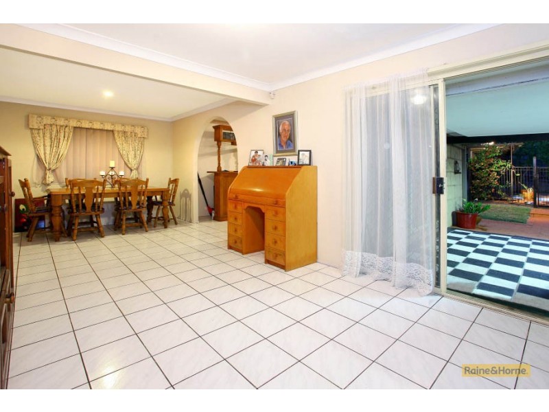 7 Wolvi Place, Helensvale QLD 4212