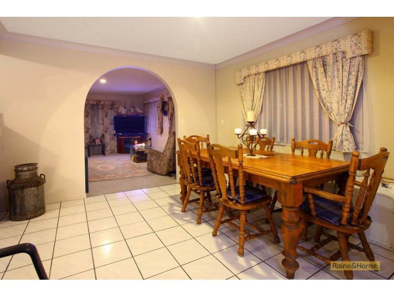 7 Wolvi Place, Helensvale QLD 4212