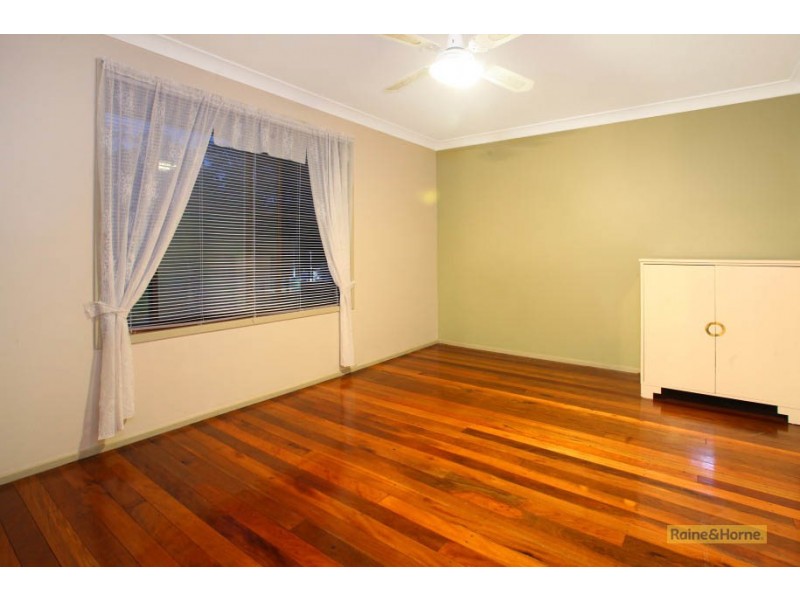 7 Wolvi Place, Helensvale QLD 4212