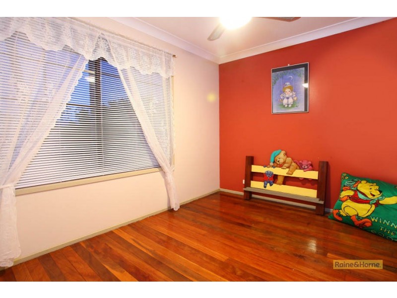 7 Wolvi Place, Helensvale QLD 4212