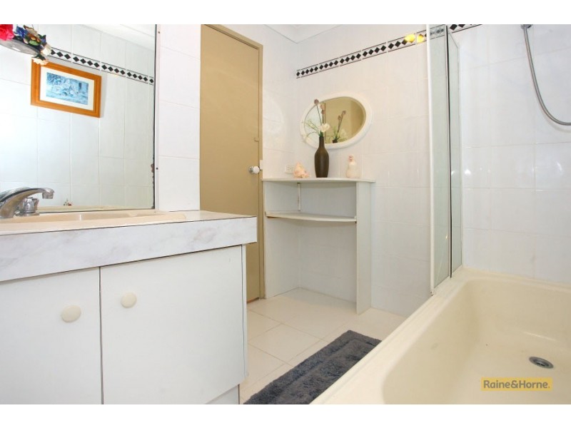 7 Wolvi Place, Helensvale QLD 4212