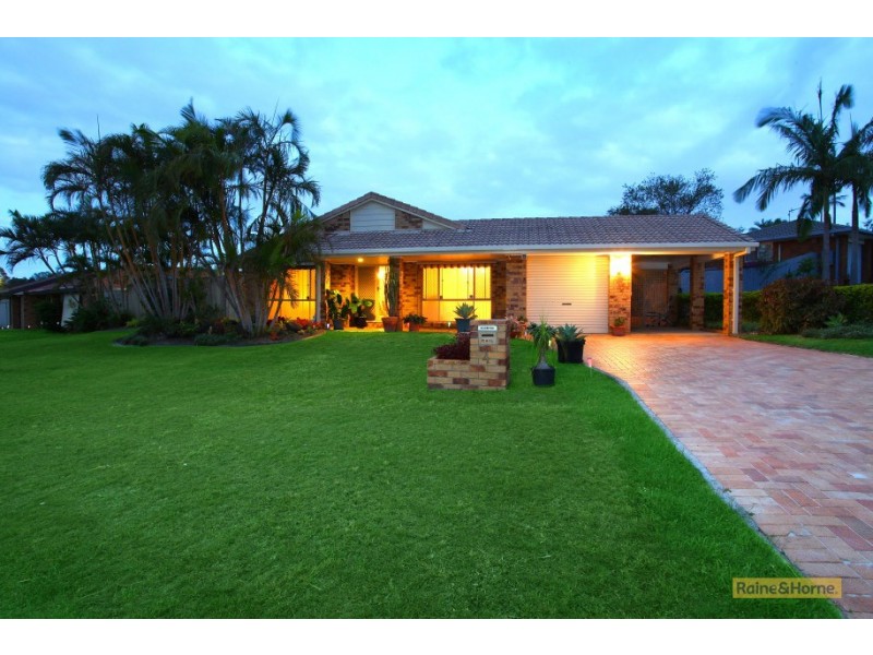 4 Maleny Place, Helensvale QLD 4212