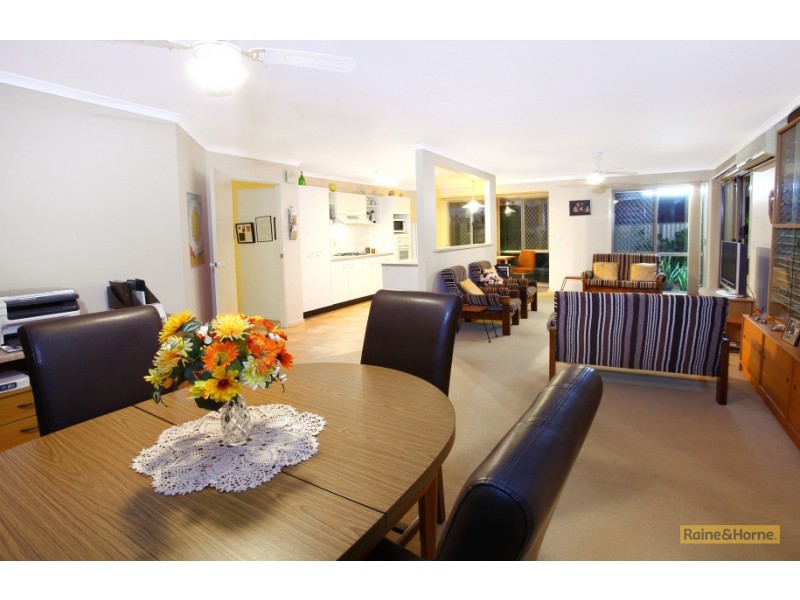 4 Maleny Place, Helensvale QLD 4212