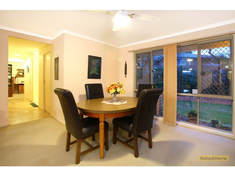 4 Maleny Place, Helensvale QLD 4212