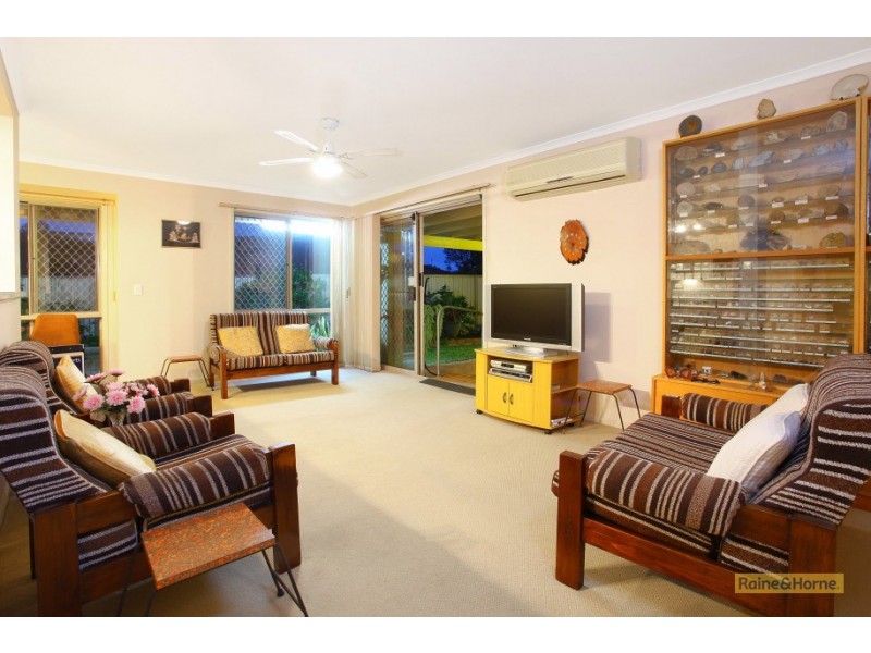 4 Maleny Place, Helensvale QLD 4212