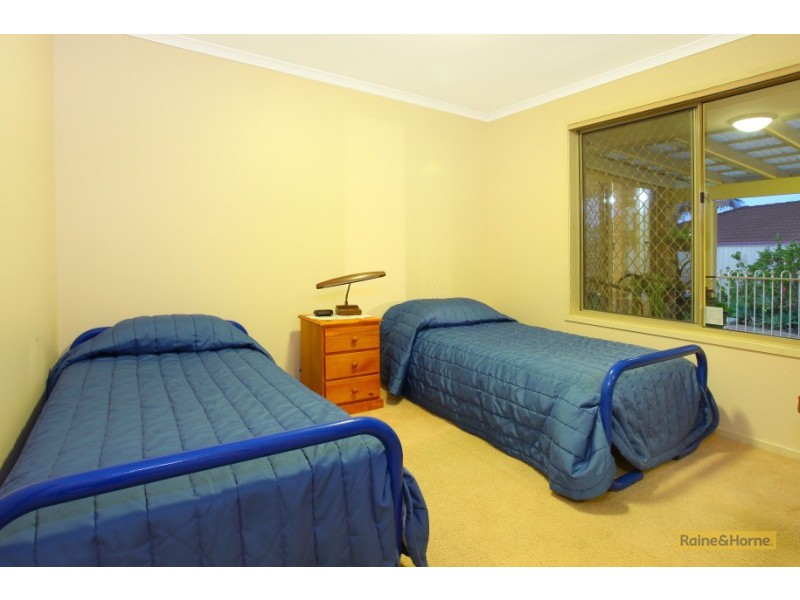 4 Maleny Place, Helensvale QLD 4212