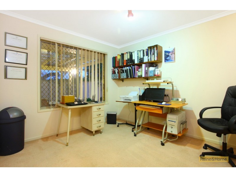 4 Maleny Place, Helensvale QLD 4212