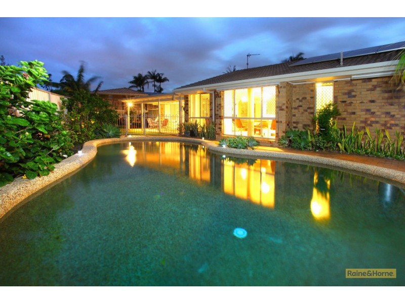 4 Maleny Place, Helensvale QLD 4212