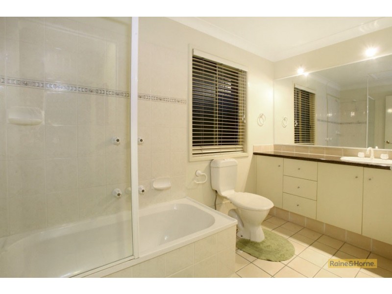 14/2 Doyalson Place, Helensvale QLD 4212