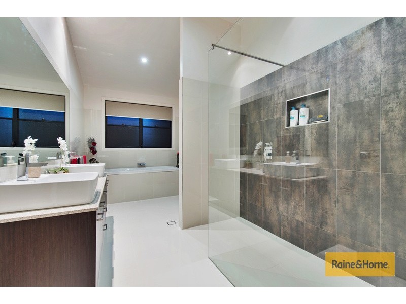 23 Chinaberry Crescent, Upper Coomera QLD 4209