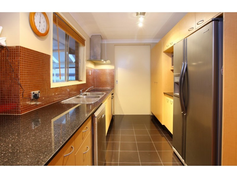 6 Barrs Avenue, Oxenford QLD 4210