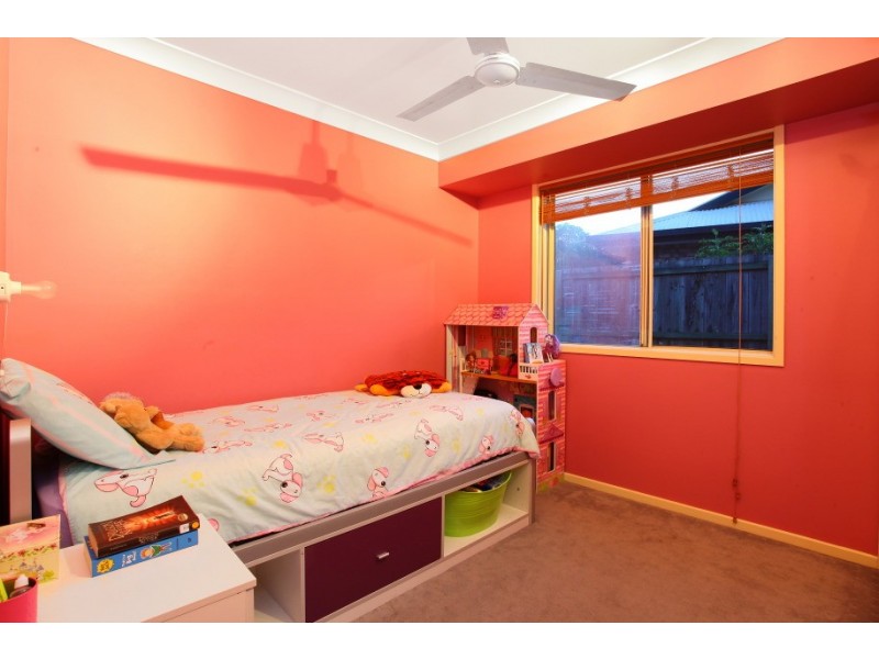 6 Barrs Avenue, Oxenford QLD 4210